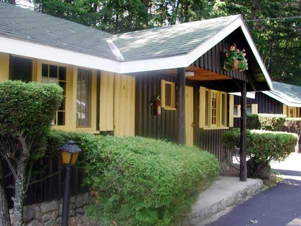 Amber Lantern Efficiency Cottage Lake George Ruang foto